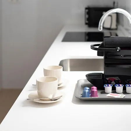 Felipe Anton * موتيكْتْساميل