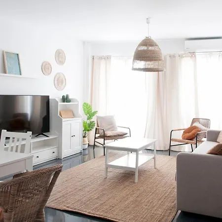 Felipe Anton شقة *